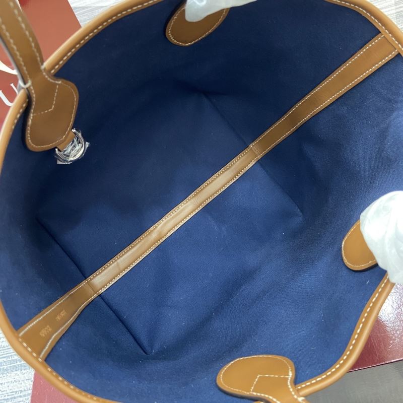 Gvc*1 tote bags